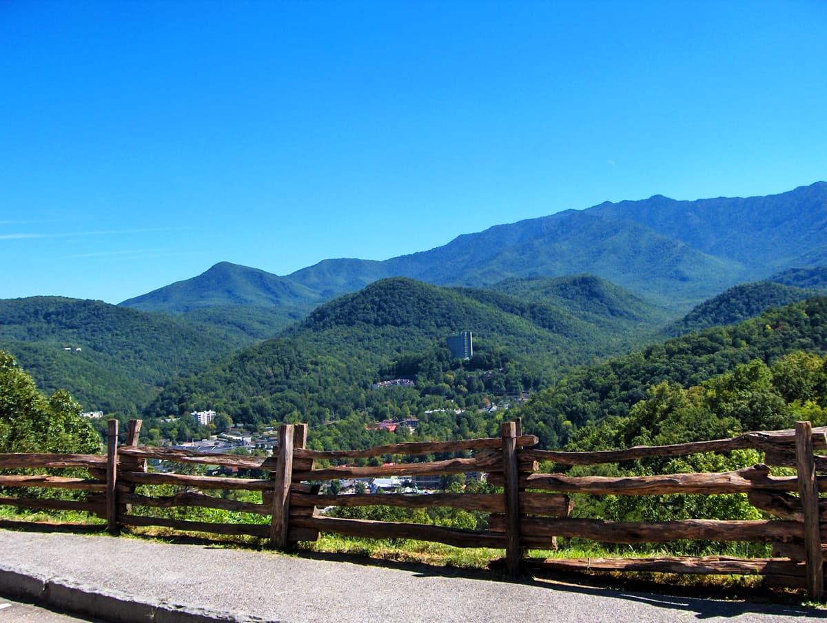 Gatlinburg, Tennessee - Smoky Mountains cozy mountain town destination